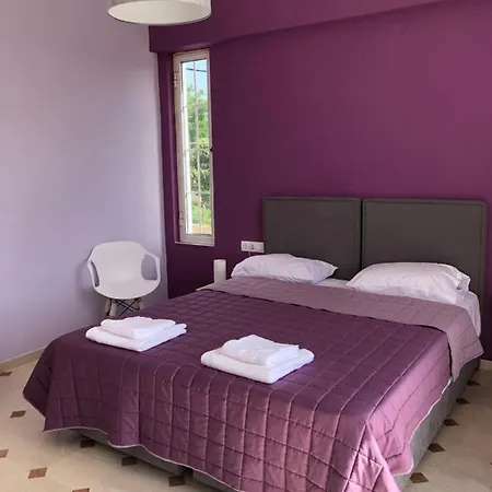 Cate's Achilleion Apartment's Kastanéa